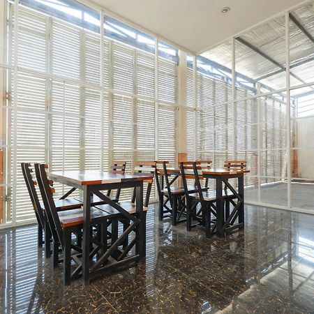 Unta Residence Semarang Luaran gambar