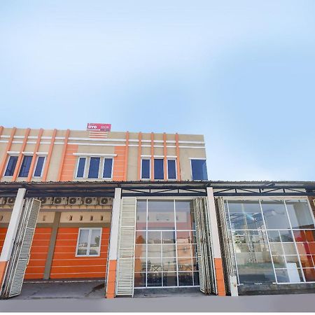 Unta Residence Semarang Luaran gambar