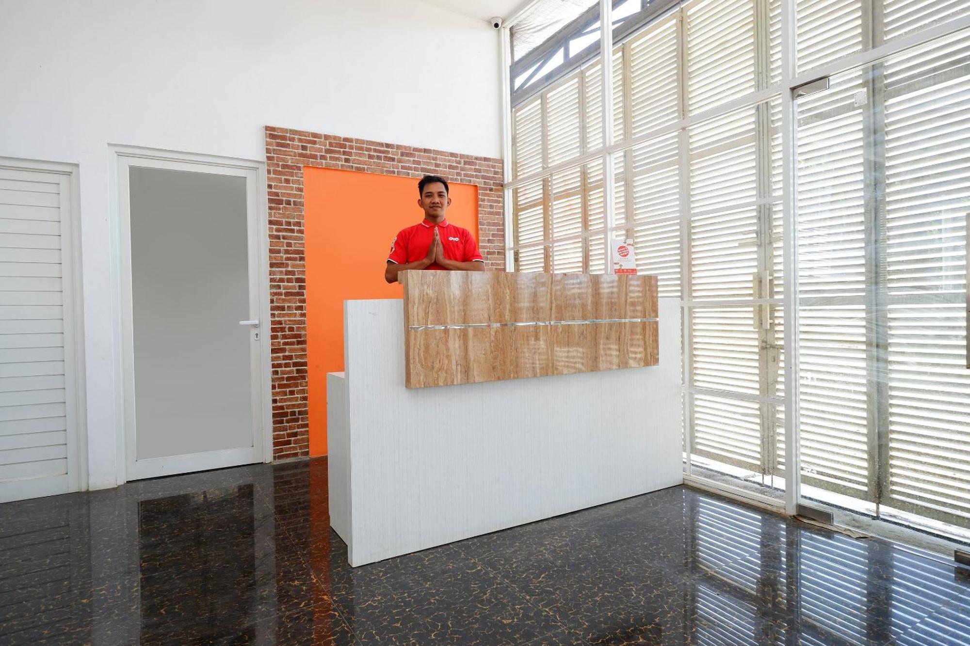 Unta Residence Semarang Luaran gambar