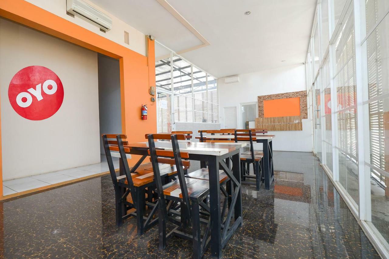 Unta Residence Semarang Luaran gambar